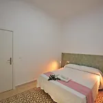 Casa Rosaleda Apartamento *