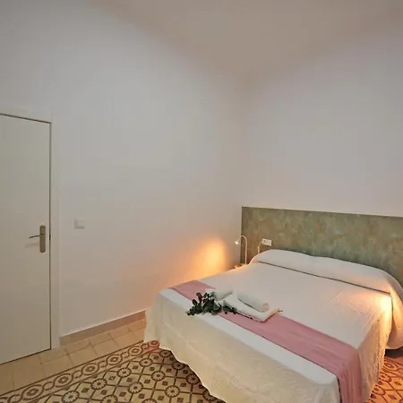 Casa Rosaleda דירה *