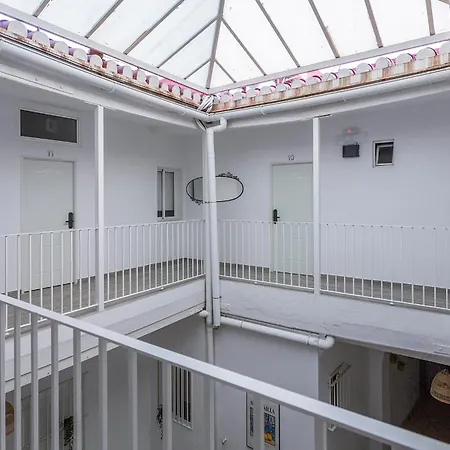 Casa Rosaleda חרז