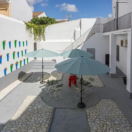 Casa Rosaleda חרז